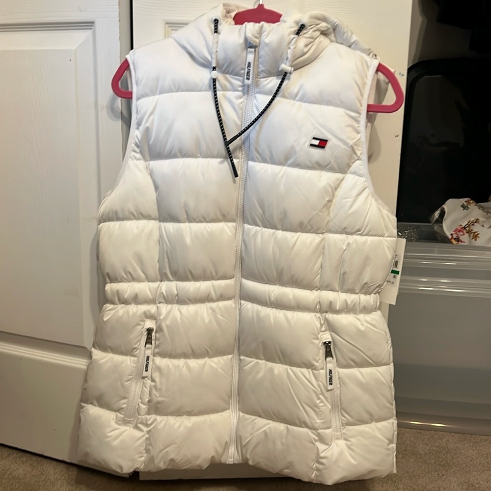 NWT white Tommy Hilfiger puffer vest